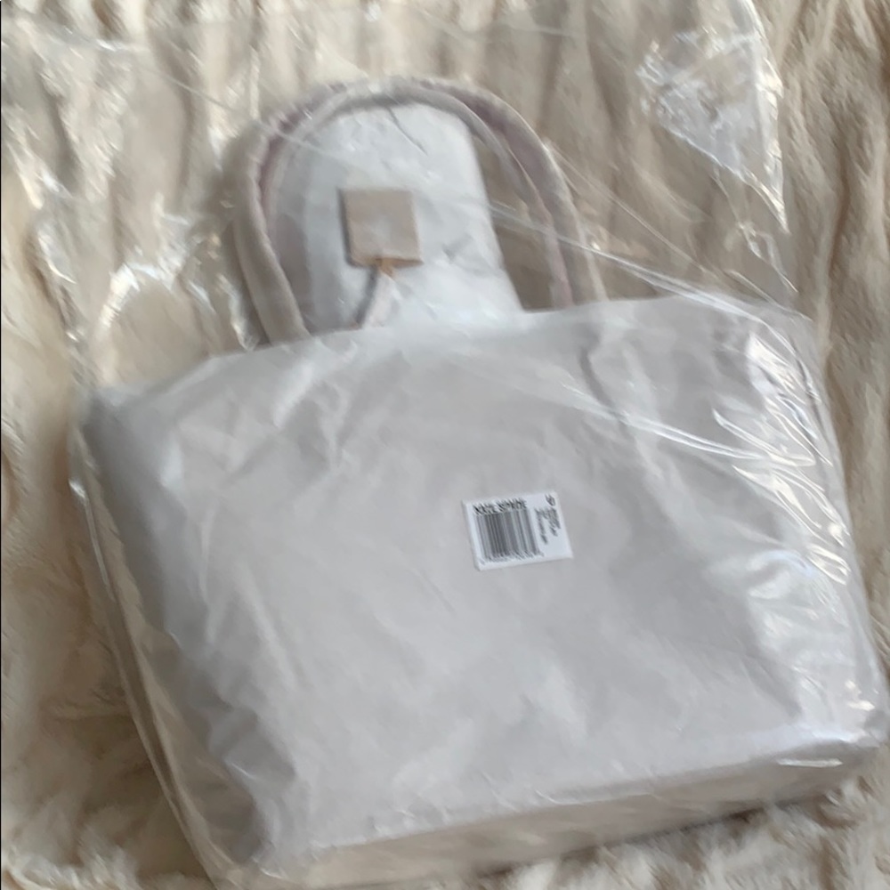 🔥SOLD🔥KATE SPADE SCOTTS PLACE LIDA TOTE- TOP ZIP - Picture 5 of 6